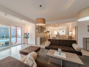 Deluxe Four Bedroom Villa with Sea View and Private Pool Villa 5