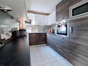 Appartement spacieux près des pistes avec balcon pour 6 - FR-1-344-1227