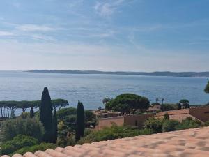 Appartement 3 pièces avec terrasse vue mer, piscine et parking à Sainte-Maxime - FR-1-780-96