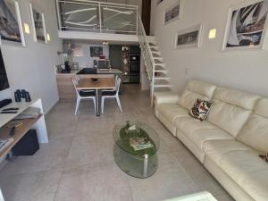 Appartement 3 pièces avec terrasse vue mer, piscine et parking à Sainte-Maxime - FR-1-780-96