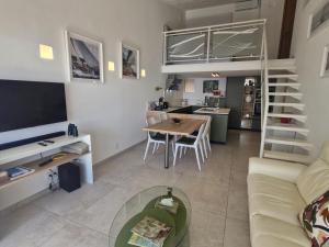 Appartement 3 pièces avec terrasse vue mer, piscine et parking à Sainte-Maxime - FR-1-780-96