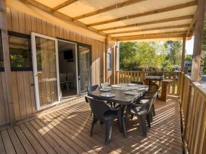 Mobil home 36m² avec terrasse - 6 personnes, 3 chambres - API-1-52-530