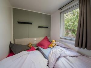 Mobil home 36m² avec terrasse - 6 personnes, 3 chambres - API-1-52-530