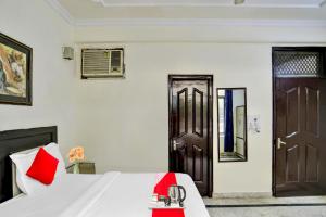 Super HOTEL DIAMOND TREE SECTOR 49 NOIDA NEAR PRAYAG HOSPITAL