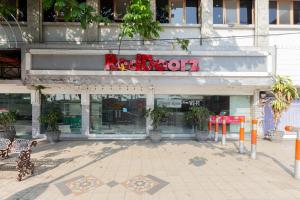 RedDoorz @ Urip Sumoharjo