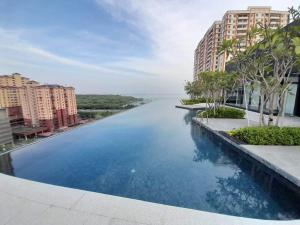 Urban Suites Jelutong Georgetown Penang 6pax 3BR Family Cozy Homestay