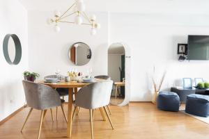 Capitalia - Chic and Stylish Flat
