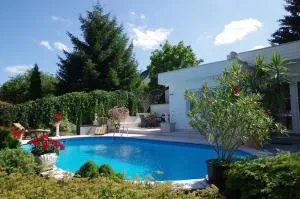 Gästehaus Gaens - Ferienhaus - Göda