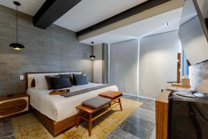 Capitalia Luxe 3BR w balcony Near to Masaryk