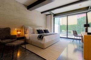 Capitalia - Simply The Best Condo