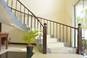 Araliya Blue Beach View Hotel