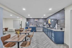 Super 8 by Wyndham Morganton