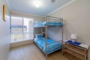 3 Bedroom Coastal Comfort Urangan Apartment