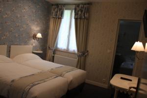 Hotels L'Auberge du Port des Roches : photos des chambres