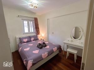 Home under the olive branches