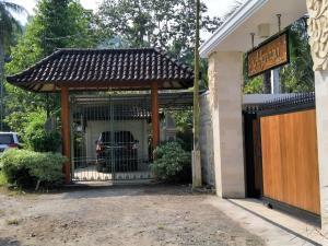 Holiday Villa in quiet location