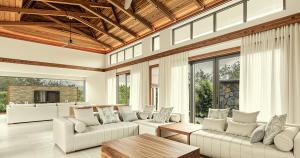 Jacaranda Pool Villas with Maritim 5 Star Beach Resort access