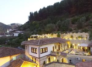 4 star hotell Hotel Vila Aleksander Berat Albaania
