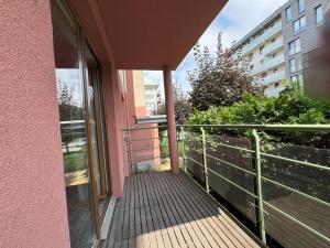 Papaj apartment, supervision, garage