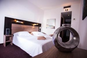 Hotels Aeroport Hotel - Parc Expo : photos des chambres