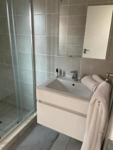 The Blyde Crystal Logon