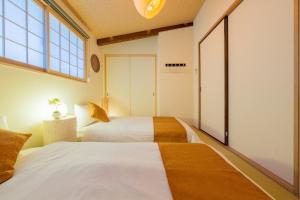 京都駅前の貸切京町屋 霞秀草庵 庭園と露天風呂で旅の疲れを癒す 3寝室 5ベッド 2バスルーム