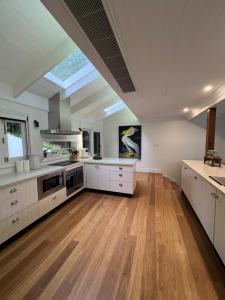 Sydney Northern Beaches Waterfront Pittwater Avalon Beach - Clareville