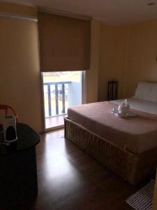 Amadeus and Isabel Inn