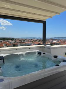 Lux Penthouse Paradise