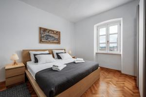 Peschiera by Briskva