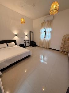 YOLO villa