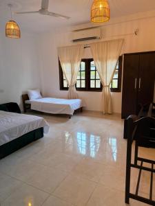 YOLO villa