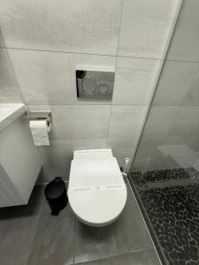 Freshly renovated City Apartments Essen KITCHEN WIFI near Düsseldorf Airport