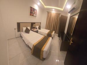 امواج الشرق للشقق المخدومه