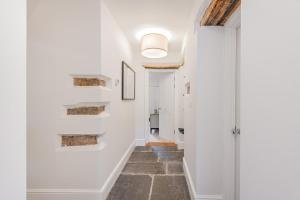 Stylish Apartment for four in Bowness