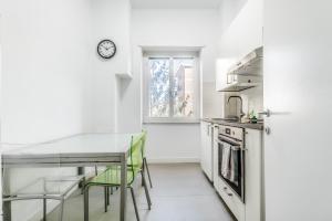 NEW OPENING! Vatican Big Apartment & Netflix Free