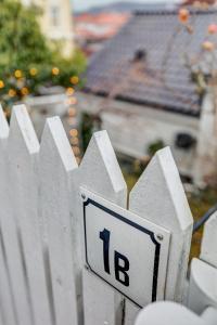 Lysthuset den lille villa - authentic wodden house