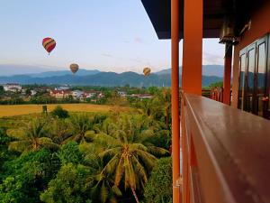 PT Homestay VangVieng