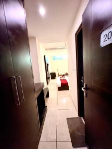 Hotel JB Grand Residency Zirakpur Chandigarh # lift #Balcony Rooms # Banquet Hall # Family Rooms