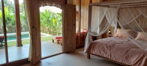 Private villa with pool and beautiful views of the rice fields
