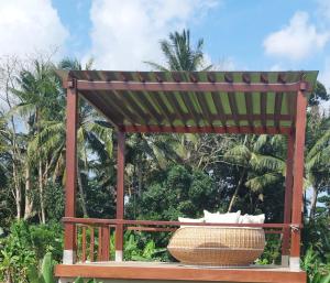 Private villa with pool and beautiful views of the rice fields
