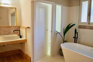 Accommodation in a 13th century Catalan farmhouse