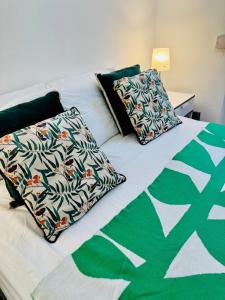 Entire 2-Bed Cavendish Apartment in Central London