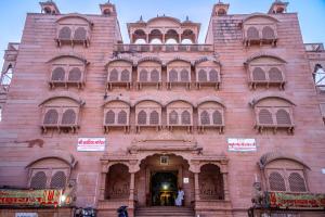 Omji Ashram- Shri Kathiya Mandir - 15min from Ram Temple