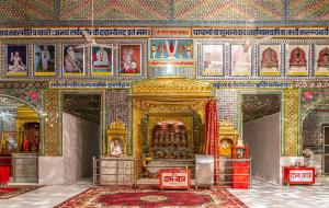 Omji Ashram- Shri Kathiya Mandir - 15min from Ram Temple