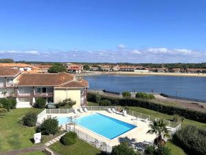 T3 Duplex avec Terrasse - Animaux Acceptés - Piscine - FR-1-379-115