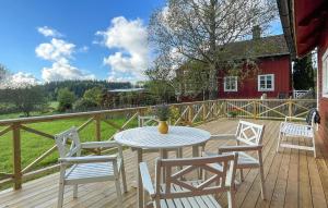 Beautiful Home In Askersund