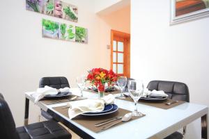 Big Modern apartment in Central St Julians for 5 persons