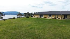 Bruny Horizon - Where the Country meets the Sea