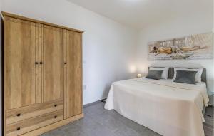 1 Bedroom Awesome Apartment In Banjole 